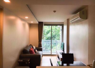 1 bed Condo in Via Botani Khlong Tan Nuea Sub District C012189