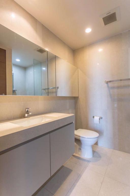 2 ห้องนอน, 2 ห้องน้ำ คอนโด ราคา ฿ 80,000/เดือน