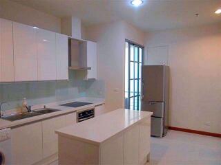 2 bed Condo in Baan Klang Krung Siam-Pathumwan Thanonphetchaburi Sub District C012181