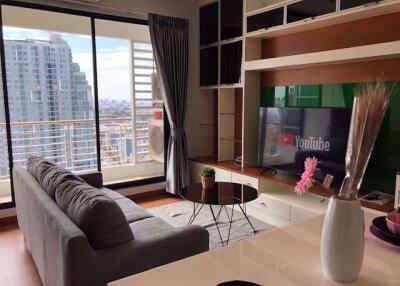 1 bed Condo in Baan Klang Krung Siam-Pathumwan Thanonphetchaburi Sub District C012160