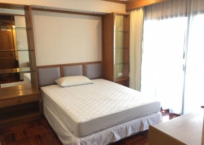 4 bed Condo in Nida Thonglor Khlong Tan Nuea Sub District C012147