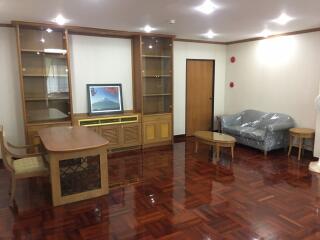 3 bed Condo in Nida Thonglor Khlong Tan Nuea Sub District C012146