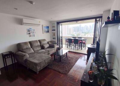 2 bed Condo in Baan Sukhumvit 36 Khlongtan Sub District C012135