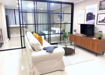 1 bed Condo in Supalai Place Condominium Khlong Tan Nuea Sub District C012134