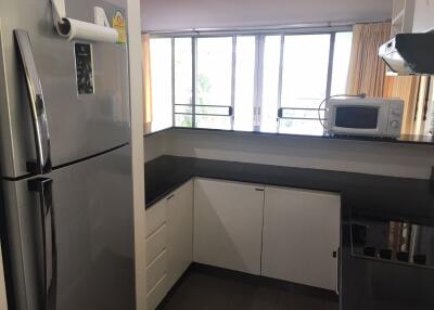 2 bed Condo in Baan Wannapa Khlong Tan Nuea Sub District C012129