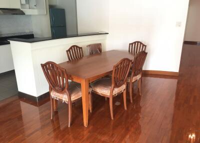 3 bed Condo in Baan Wannapa Khlong Tan Nuea Sub District C012128