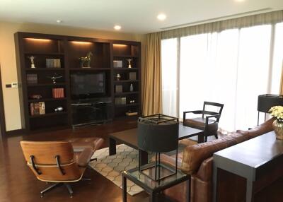 2 bed Condo in The Grand Villa Phrakhanongnuea Sub District C012127