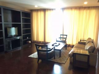 2 bed Condo in The Grand Villa Phrakhanongnuea Sub District C012125