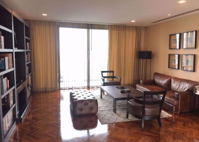 2 bed Condo in The Grand Villa Phrakhanongnuea Sub District C012124