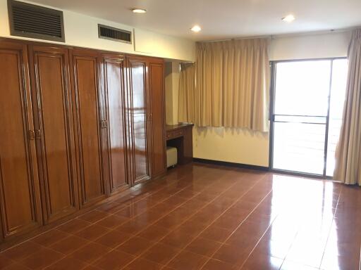 2 bed Condo in SP Mansion, Thonglor 8 Khlong Tan Nuea Sub District C012122