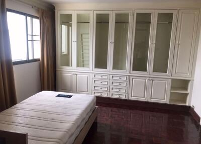 2 bed Condo in SP Mansion, Thonglor 8 Khlong Tan Nuea Sub District C012121