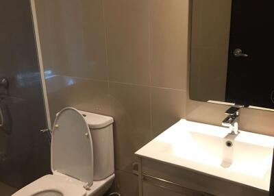 1 bed Condo in The Kaze 34 Khlongtan Sub District C012097