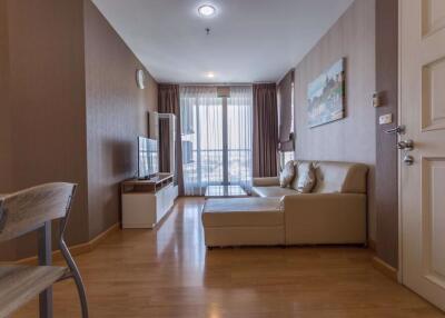 2 bed Condo in Life @ Ratchada Chankasem Sub District C012094