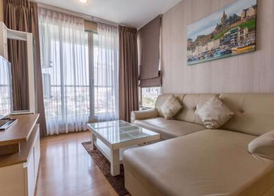 2 bed Condo in Life @ Ratchada Chankasem Sub District C012094