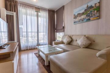 2 bed Condo in Life @ Ratchada Chankasem Sub District C012094