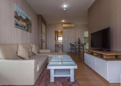 2 bed Condo in Life @ Ratchada Chankasem Sub District C012094