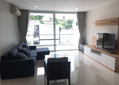 2 bed Condo in Greenery Place Khlong Tan Nuea Sub District C012093