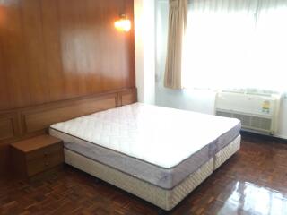 3 bed Condo in CS Villa Khlong Tan Nuea Sub District C012090