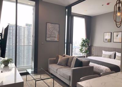 1 bed Condo in The Esse at Singha Complex Khlong Toei Nuea Sub District C012089