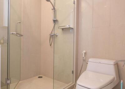 2 bed Condo in Q Langsuan Lumphini Sub District C012084