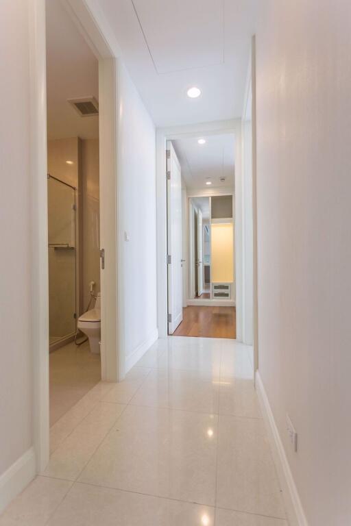 2 bed Condo in Q Langsuan Lumphini Sub District C012084