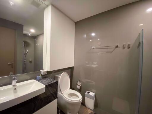 2 bed Condo in Ashton Chula - Silom Mahaphruettharam Sub District C012069