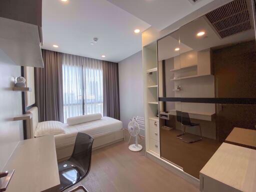 2 bed Condo in Ashton Chula - Silom Mahaphruettharam Sub District C012069