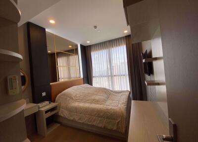 2 bed Condo in Ashton Chula - Silom Mahaphruettharam Sub District C012069