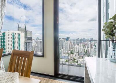 2 bed Condo in Edge Sukhumvit 23 Khlong Toei Nuea Sub District C012059