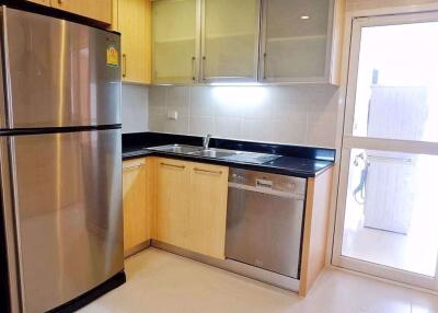 3 bed Condo in GM Height Khlongtoei Sub District C012046