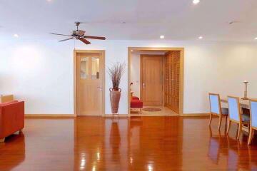 3 bed Condo in GM Height Khlongtoei Sub District C012046