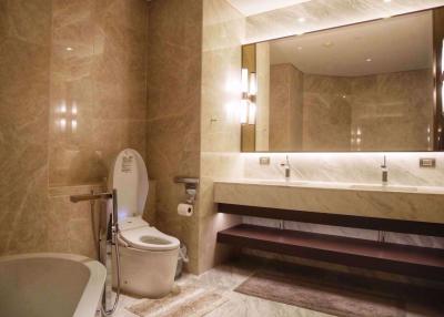 2 ห้องนอน, 2 ห้องน้ำ บ้าน ราคา ฿ 100,000/เดือน