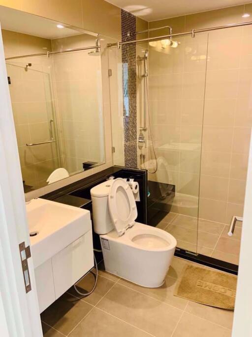 1 ห้องนอน, 1 ห้องน้ำ คอนโด ราคา ฿ 33,000/เดือน