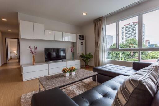 2 bed Condo in PPR Villa Khlong Tan Nuea Sub District C11981