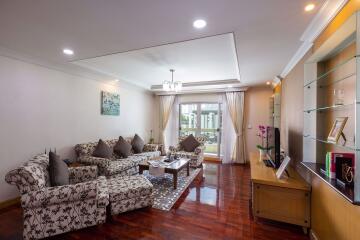 2 bed Condo in Sirin Place Khlong Tan Nuea Sub District C11968