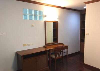 2 bed Condo in Pacific Height Khlongtoei Sub District C11961