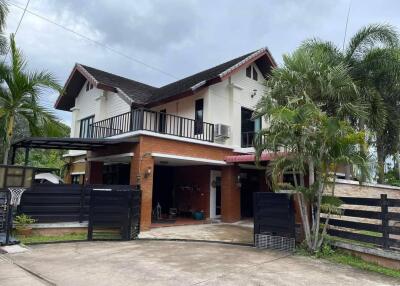 4Beds house with Pool for Sale in Pattaya