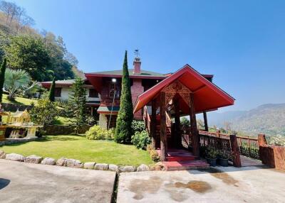 Swiss Style house for rent - 3 bedrooms, 4 bathrooms, surrounded by nature and stunning views