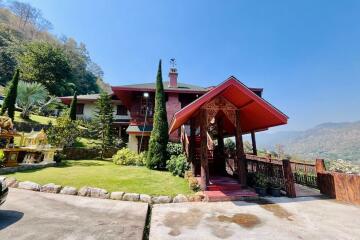 Swiss Style house for rent - 3 bedrooms, 4 bathrooms, surrounded by nature and stunning views