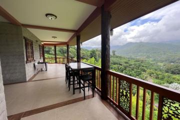 Swiss house for rent, resort style, 3 bedrooms, 4 bathrooms, surrounded by nature, 360 degree views.