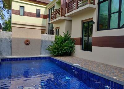 ีSell ​​/ rent with private swimming pool with 4 bedrooms, in Land and Houses Maejo project.