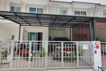 3 Bedrooms Townhouse for sale with tenants in Maehia