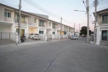 3 Bedrooms Townhouse for sale with tenants in Maehia