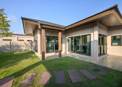 Exclusivity Dream House for Sale in Huai Yai