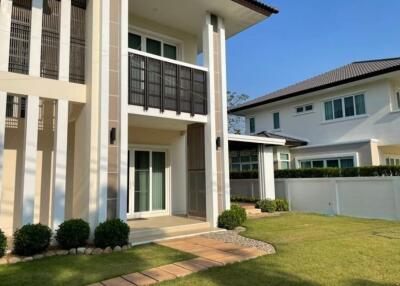 4 Bedroom family home for sale in Grand Park San Sai