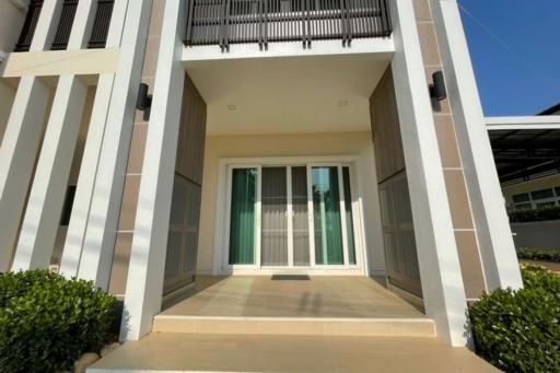 4 Bedroom family home for sale in Grand Park San Sai