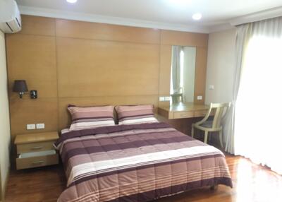 3 bed Condo in Sirin Place Khlong Tan Nuea Sub District C11932