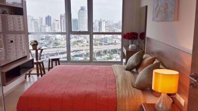 2 bed Condo in Rhythm Sukhumvit Phra Khanong Sub District C11930