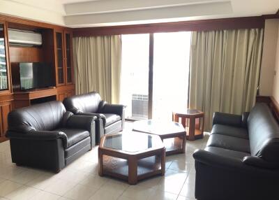 2 bed Condo in Prapasuk Apartment Khlong Toei Nuea Sub District C11925