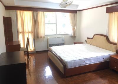 3 bed Condo in Sawan Court Khlongtan Sub District C11924